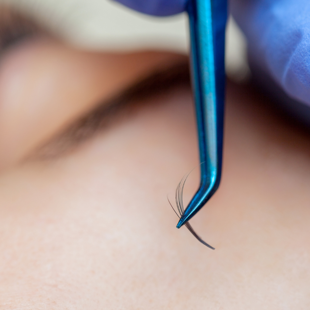 6 Top Tips For Removing Your Lash Extensions G Polit